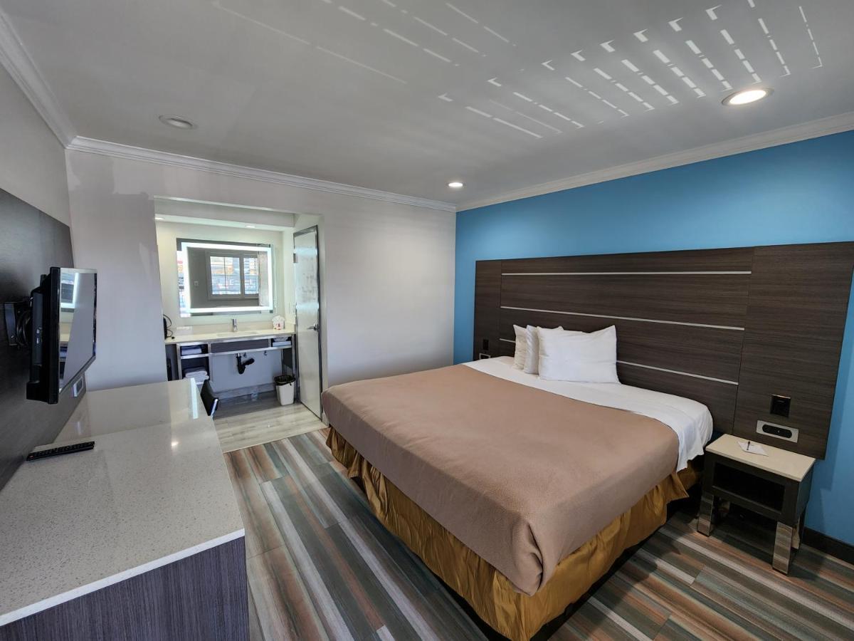 Travelodge Inn & Suites By Wyndham Fullerton Exterior foto
